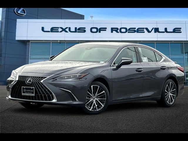 2025 Lexus ES 300h