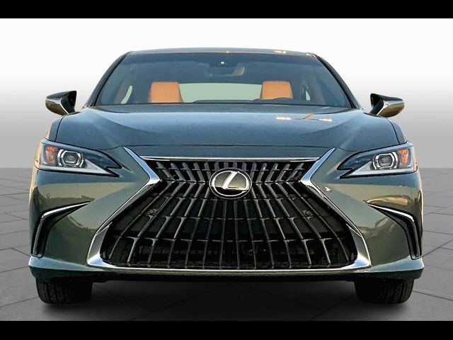 2025 Lexus ES 300h