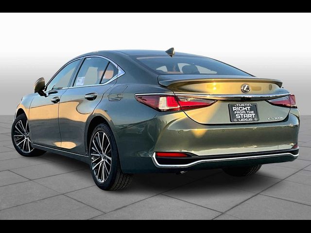 2025 Lexus ES 300h