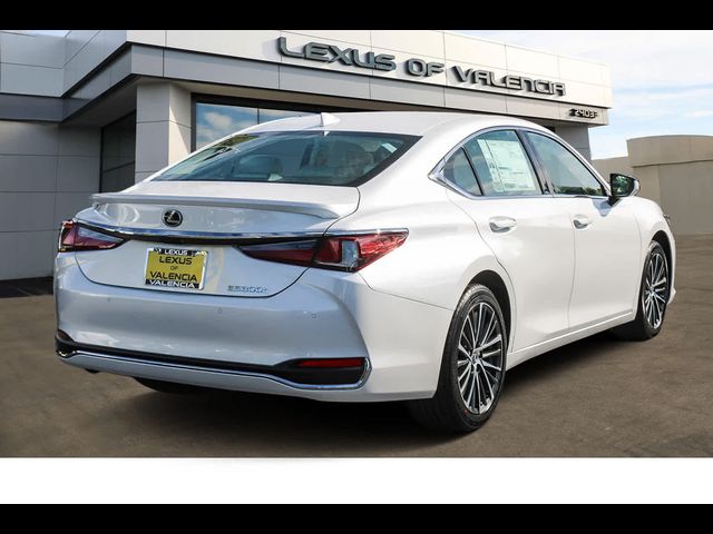 2025 Lexus ES 300h