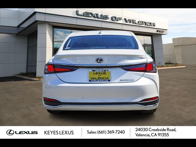 2025 Lexus ES 300h