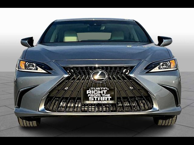 2025 Lexus ES 300h