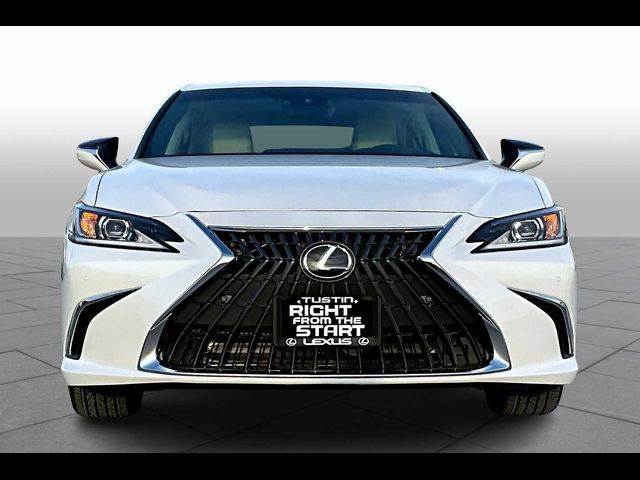 2025 Lexus ES 300h