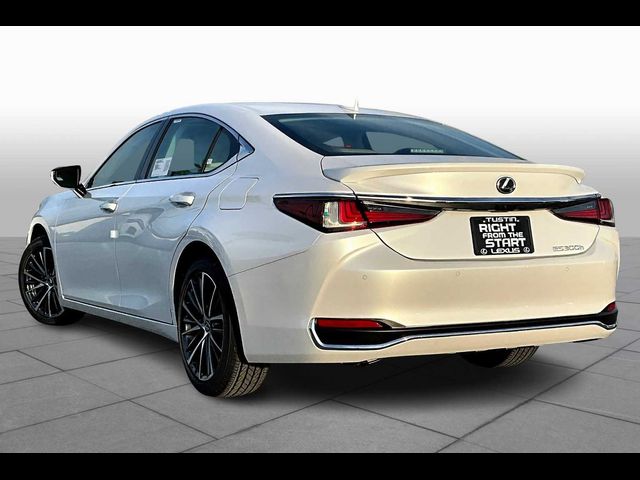 2025 Lexus ES 300h