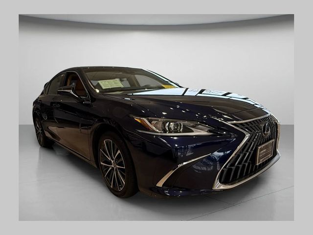2025 Lexus ES 300h
