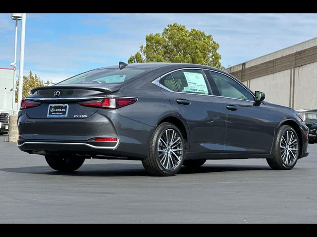 2025 Lexus ES 300h