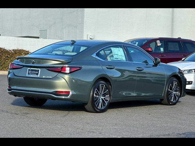 2025 Lexus ES 300h