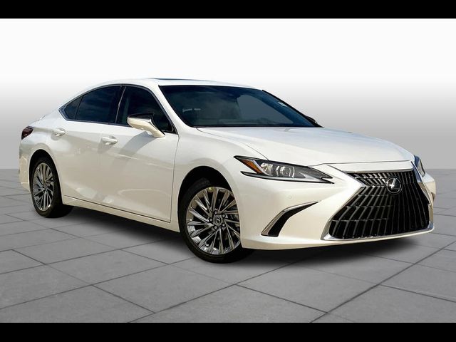 2025 Lexus ES 300h Luxury