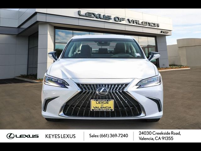 2025 Lexus ES 300h Luxury