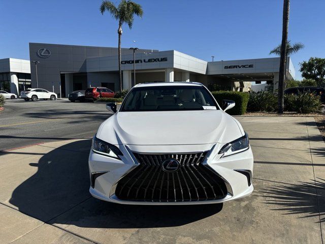 2025 Lexus ES 300h