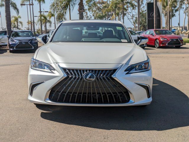 2025 Lexus ES 300h