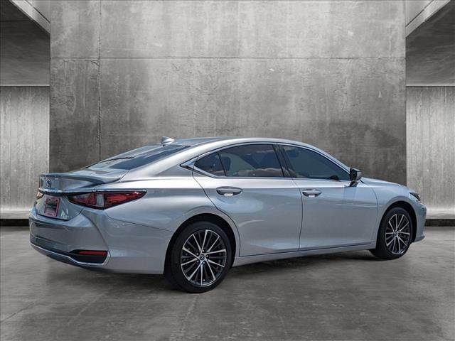 2025 Lexus ES 300h