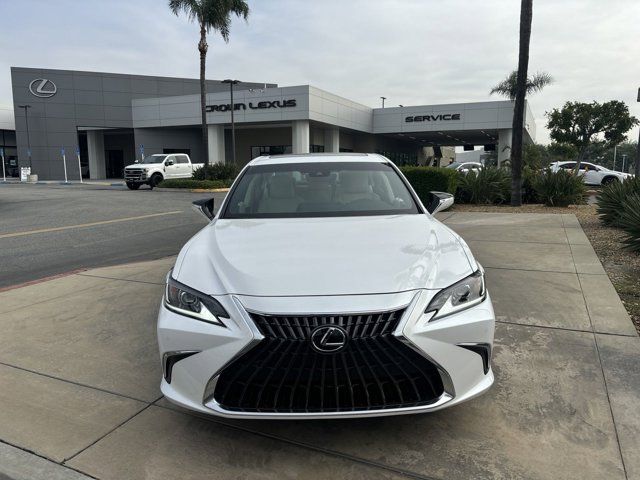 2025 Lexus ES 300h