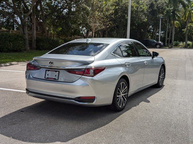 2025 Lexus ES 300h