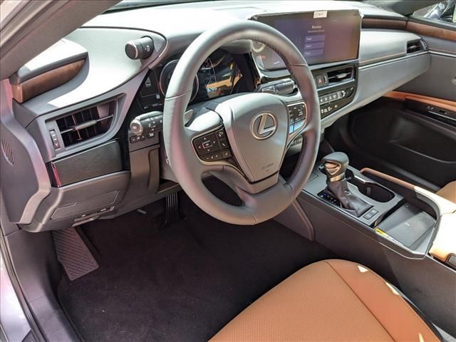 2025 Lexus ES 300h