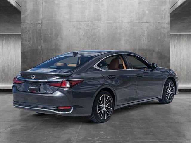 2025 Lexus ES 300h