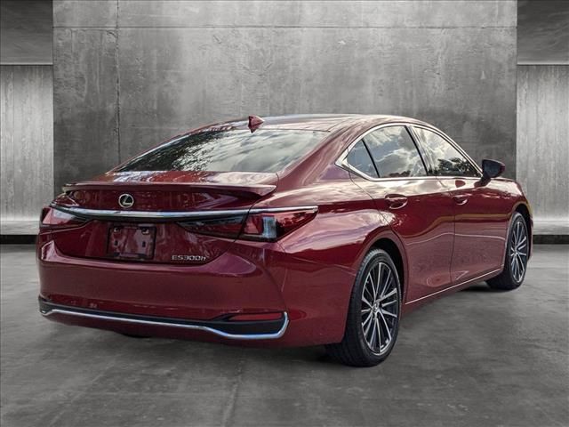 2025 Lexus ES 300h