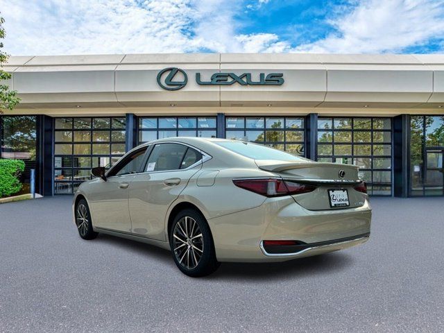 2025 Lexus ES 300h