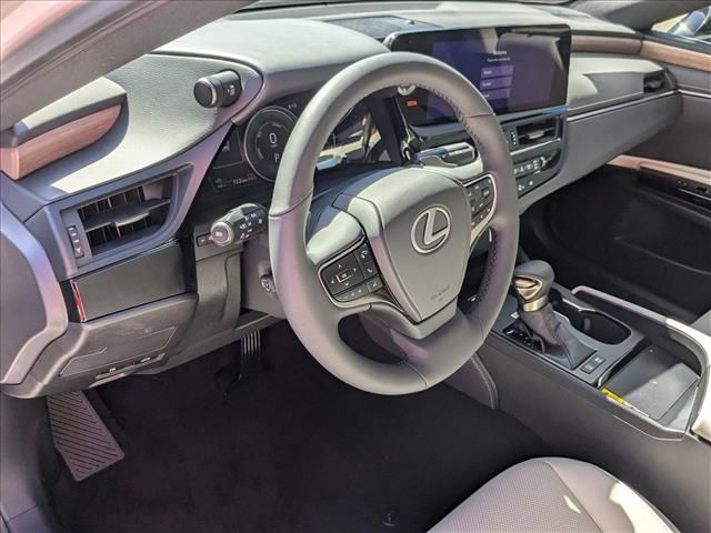 2025 Lexus ES 300h