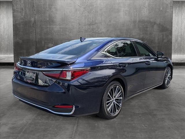 2025 Lexus ES 300h