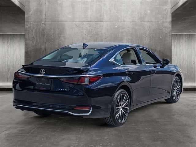 2025 Lexus ES 300h