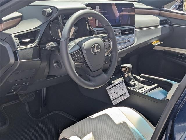 2025 Lexus ES 300h