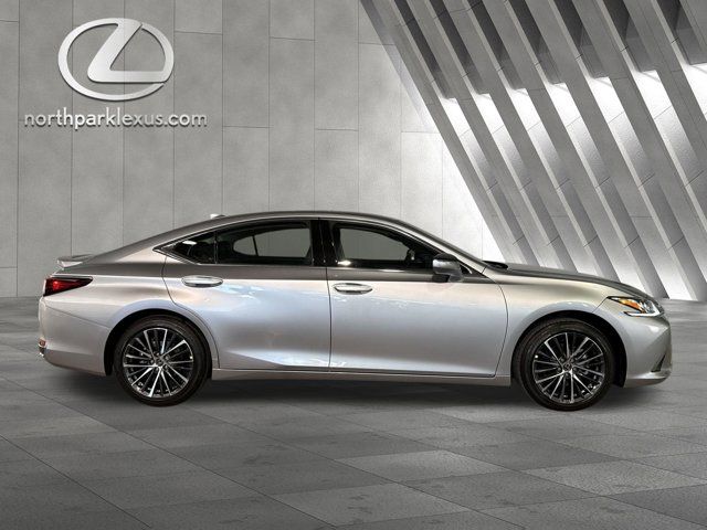 2025 Lexus ES 300h