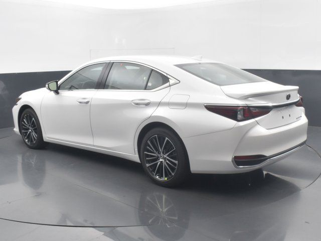 2025 Lexus ES 300h