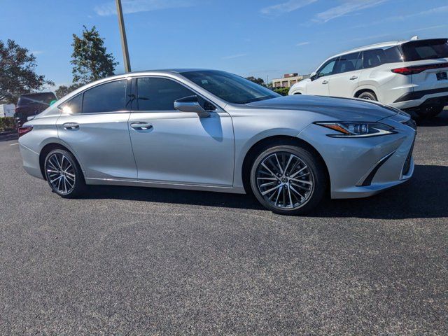 2025 Lexus ES 300h