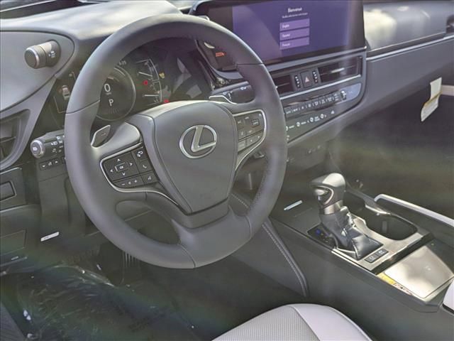 2025 Lexus ES 300h