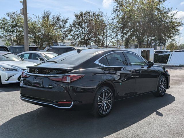 2025 Lexus ES 300h