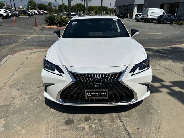 2025 Lexus ES 300h