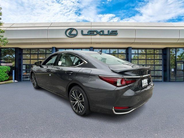 2025 Lexus ES 300h