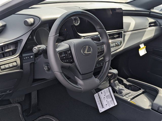 2025 Lexus ES 300h Luxury