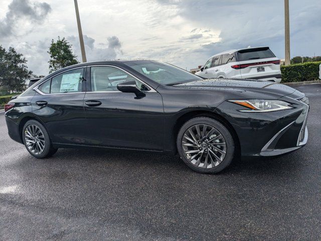 2025 Lexus ES 300h Luxury