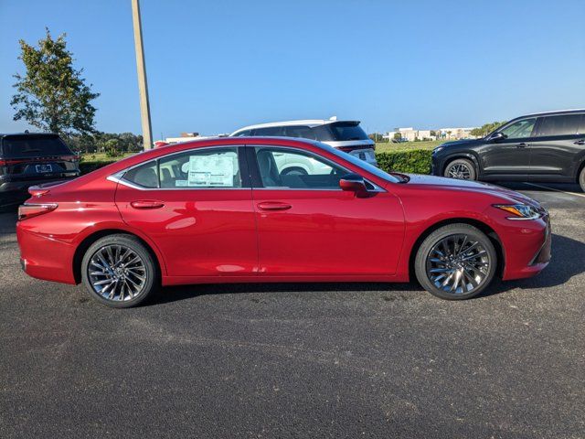 2025 Lexus ES 300h Luxury