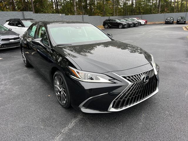 2025 Lexus ES 300h Luxury