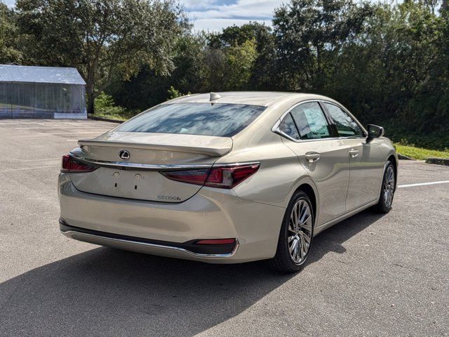 2025 Lexus ES 300h Luxury