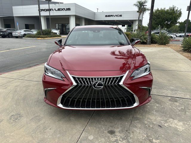 2025 Lexus ES 300h Luxury