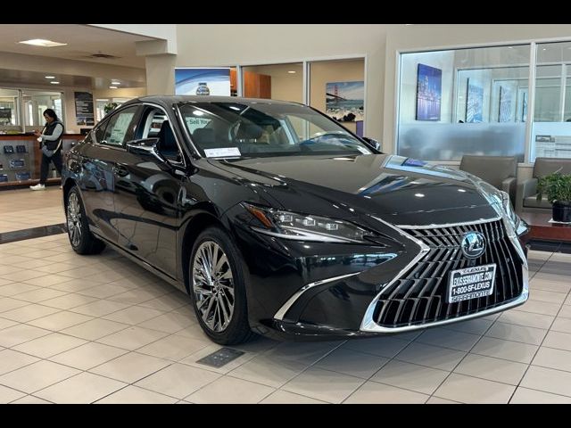 2025 Lexus ES 300h Luxury