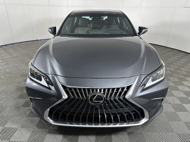 2025 Lexus ES 300h Luxury