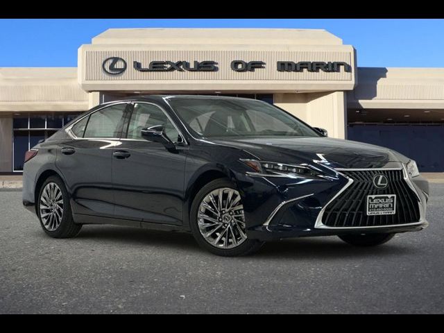 2025 Lexus ES 300h Luxury