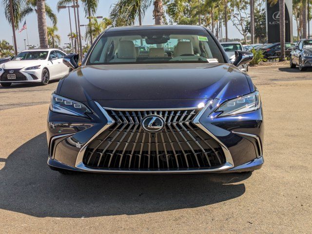 2025 Lexus ES 300h Luxury