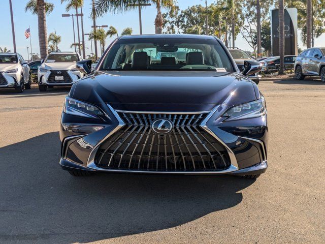 2025 Lexus ES 300h Luxury