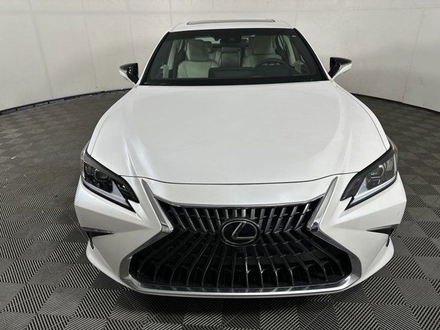 2025 Lexus ES 300h Luxury