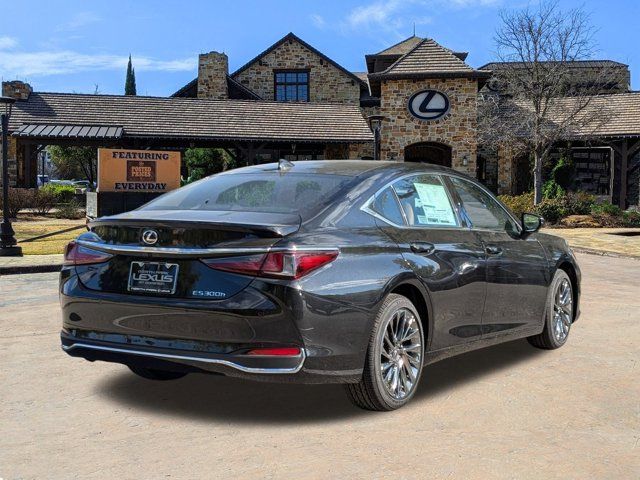 2025 Lexus ES 300h Ultra Luxury