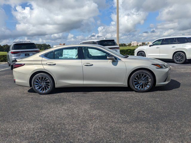 2025 Lexus ES 300h Ultra Luxury