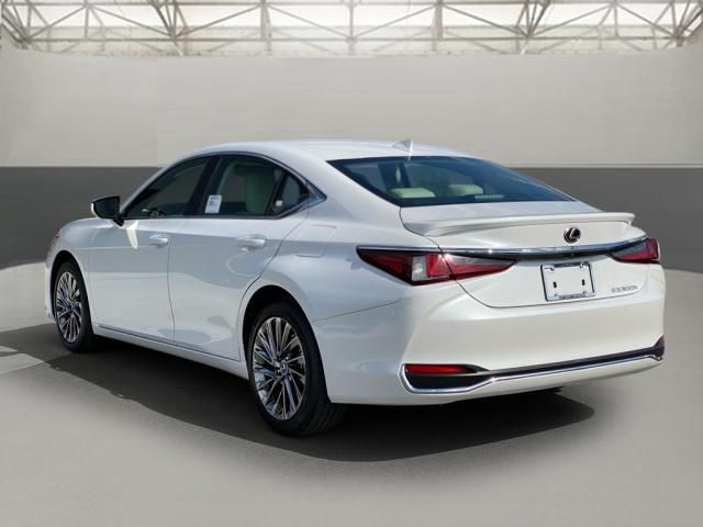 2025 Lexus ES 300h Ultra Luxury