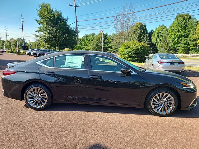 2025 Lexus ES 300h Ultra Luxury