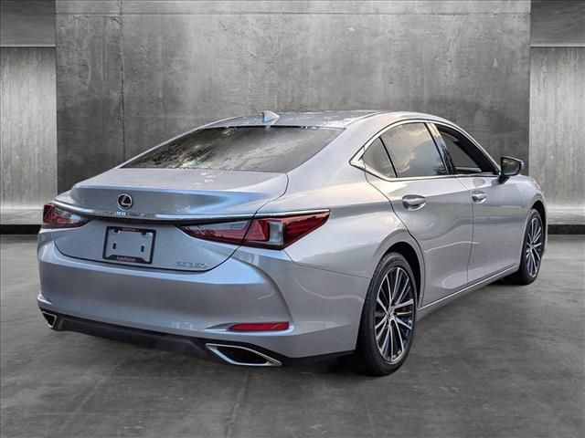 2025 Lexus ES 350